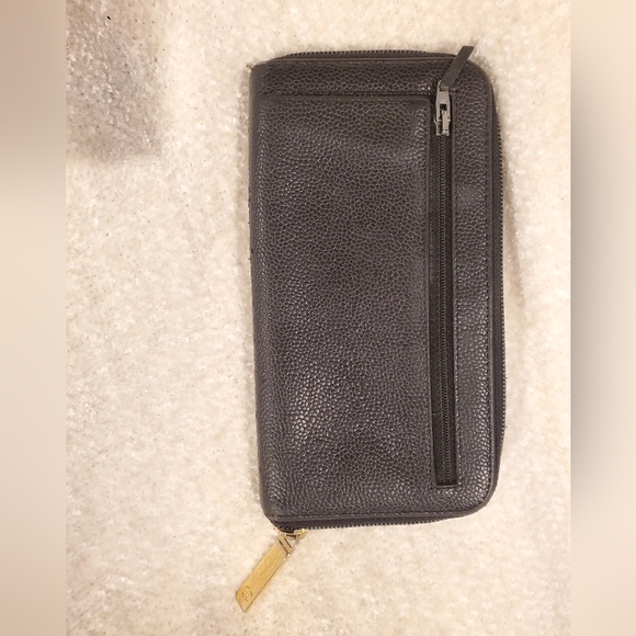 CHANEL VINTAGE CC CAVIAR PEBBLED LEATHER ZIPPY WALLET - Picture 11 of 12